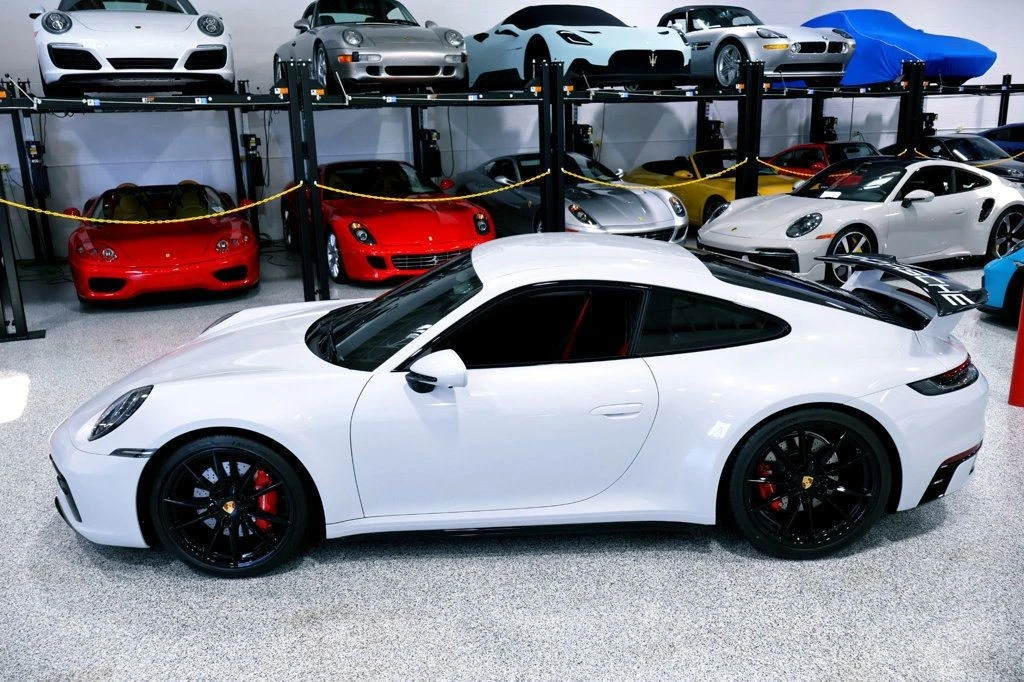 2024 Porsche - Image 3 of 12