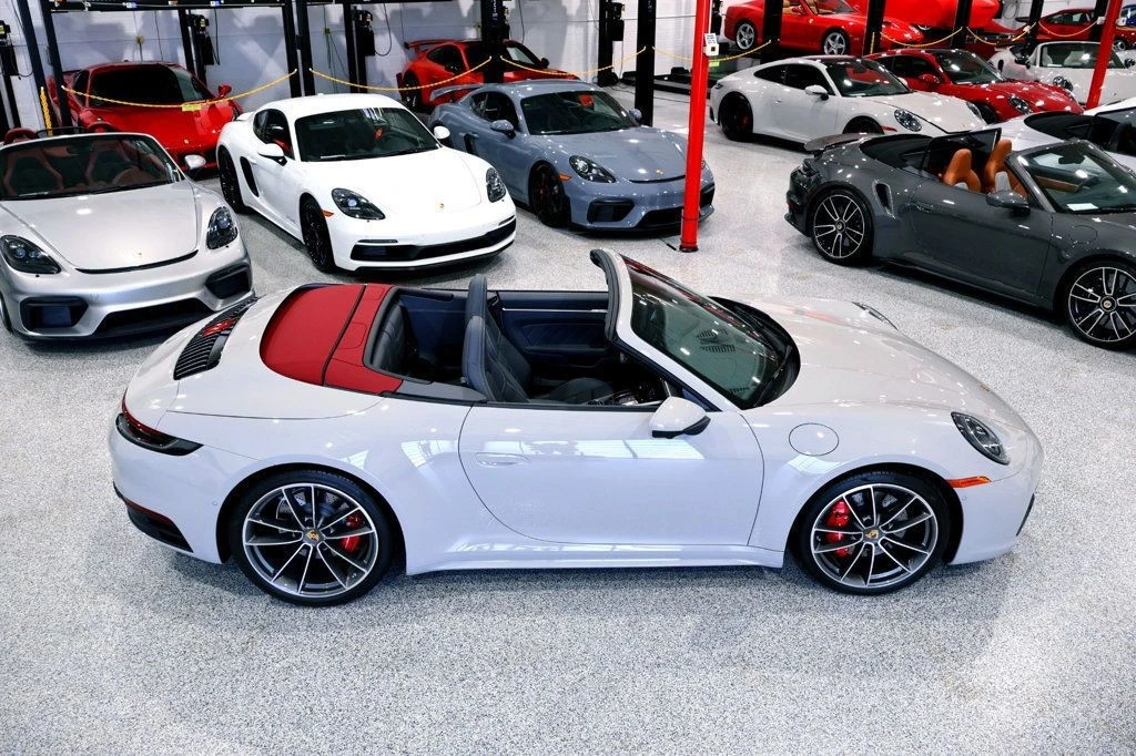 2024 Porsche 992 Carrera 4S - Image 8 of 12