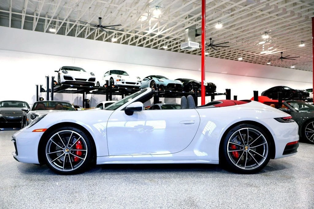 2024 Porsche 911 - Image 2 of 12