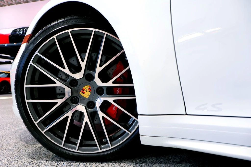 2024 Porsche 992 Carrera 4S - Image 10 of 12
