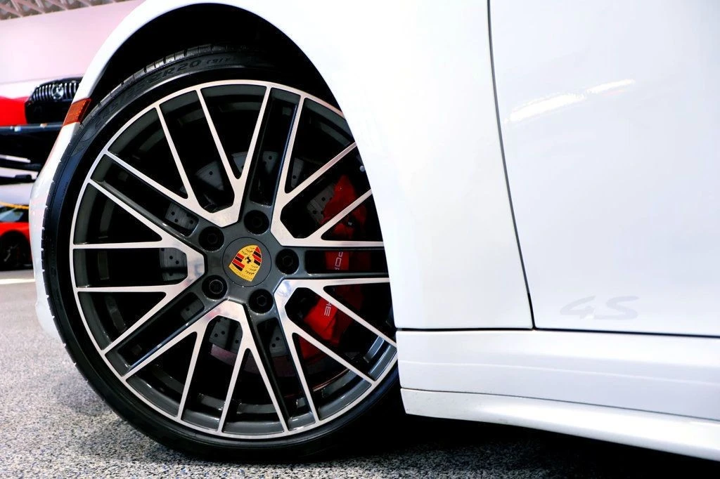 2024 Porsche 992 Carrera 4S - Image 10 of 12
