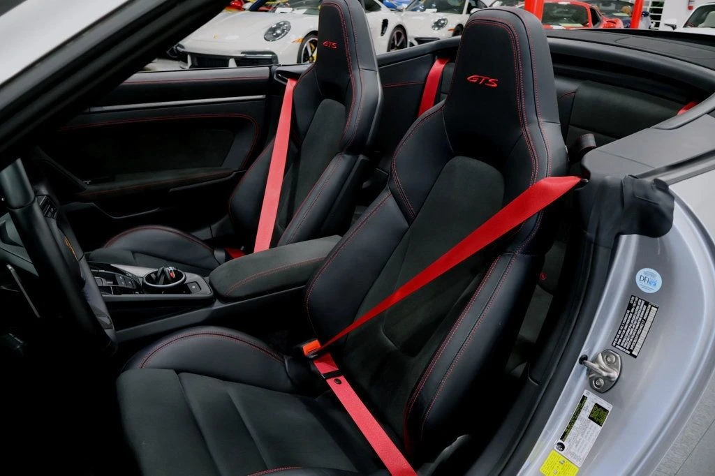 2024 Porsche - Image 9 of 12