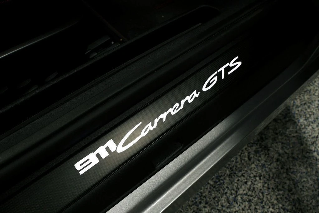 2024 Porsche - Image 11 of 12