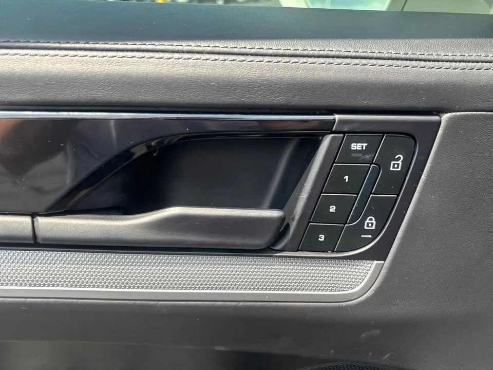 2024 Porsche 9Y0/9Y3 Cayenne - Image 9 of 20
