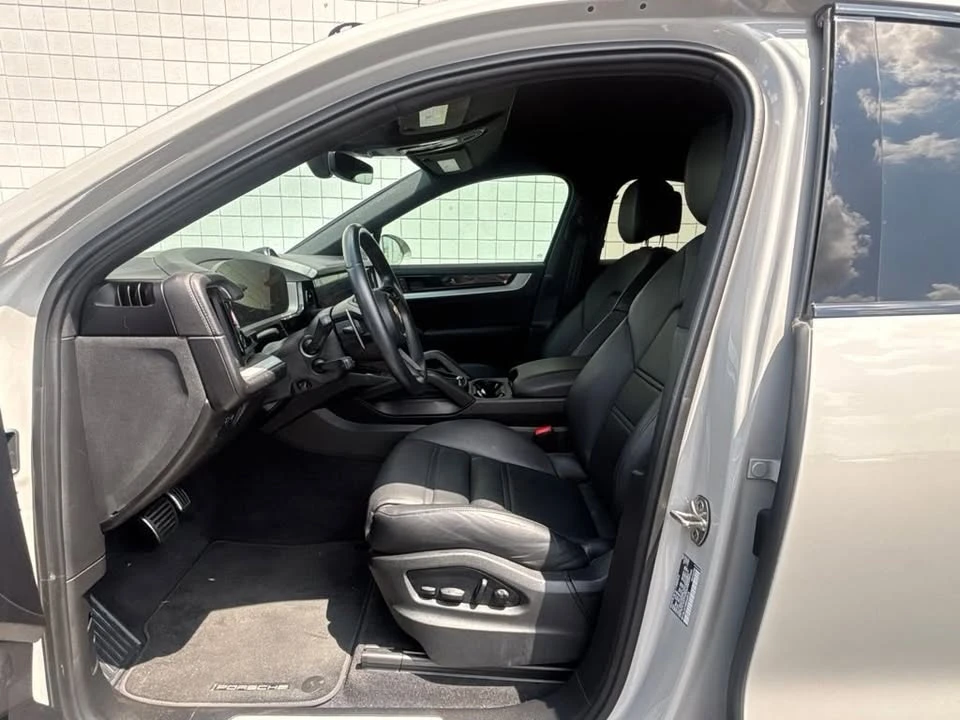 2024 Porsche 9Y0/9Y3 Cayenne - Image 2 of 20