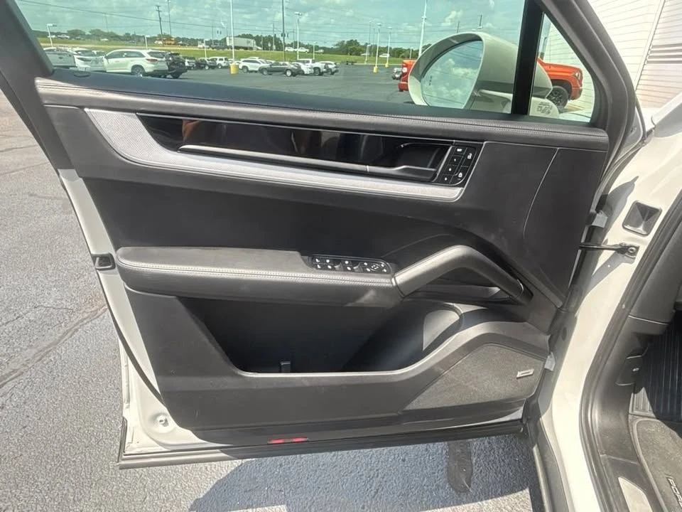 2024 Porsche 9Y0/9Y3 Cayenne - Image 6 of 20