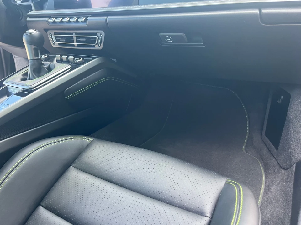 2024 Porsche 992 Carrera S - Image 19 of 24