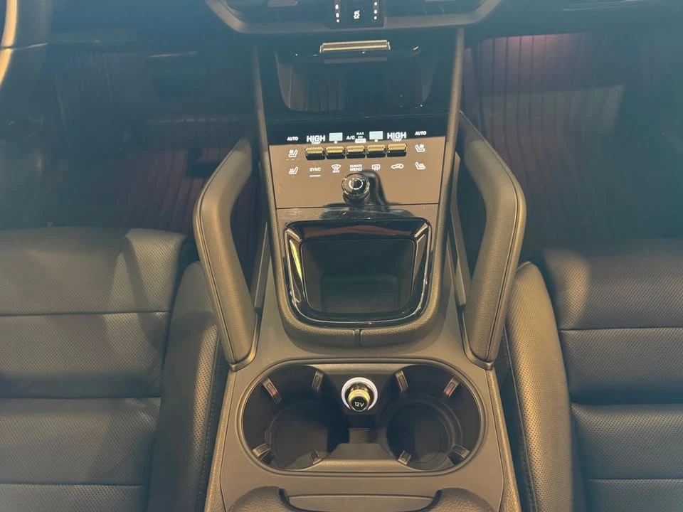 2024 Porsche 9Y0/9Y3 Cayenne - Image 16 of 19