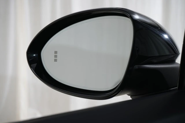2024 Porsche 9Y0/9Y3 Cayenne - Image 18 of 21