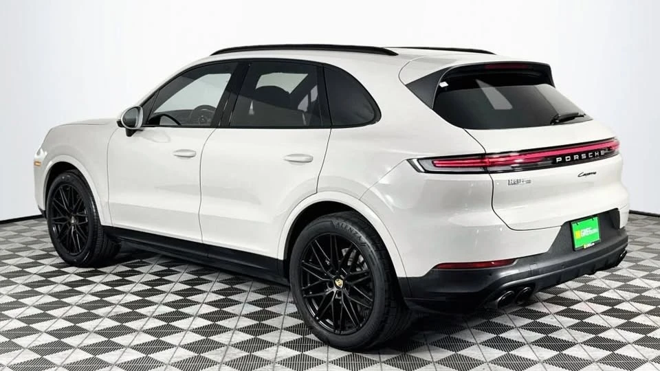 2024 Porsche 9Y0/9Y3 Cayenne - Image 4 of 20