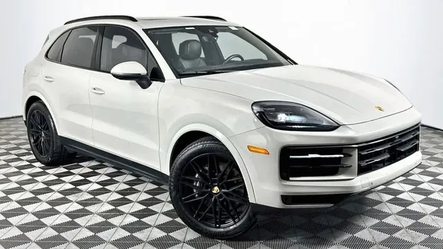 2024 Porsche Cayenne Base