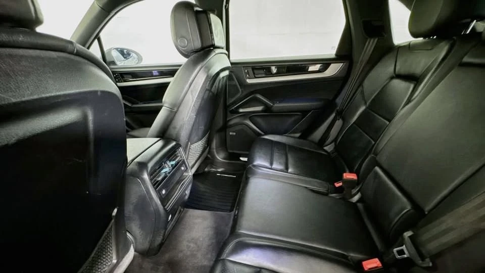 2024 Porsche 9Y0/9Y3 Cayenne - Image 19 of 20