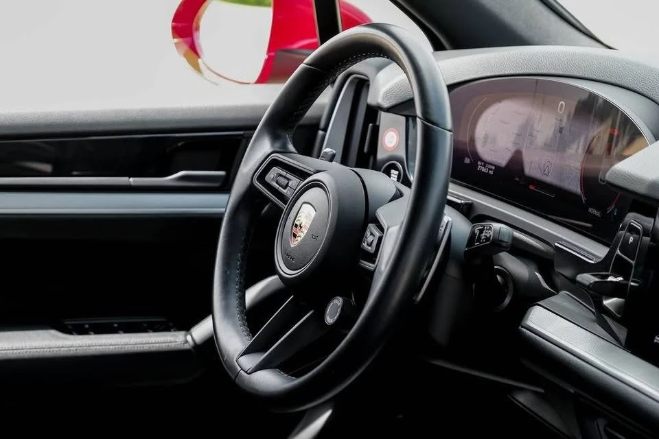 2024 Porsche 9Y0/9Y3 Cayenne - Image 12 of 16