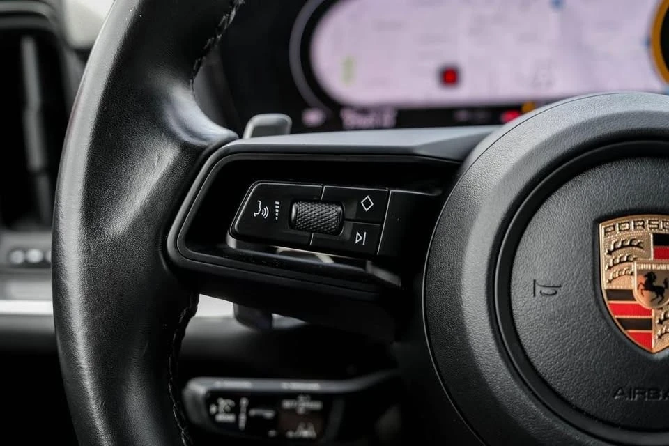 2024 Porsche 9Y0/9Y3 Cayenne - Image 14 of 16