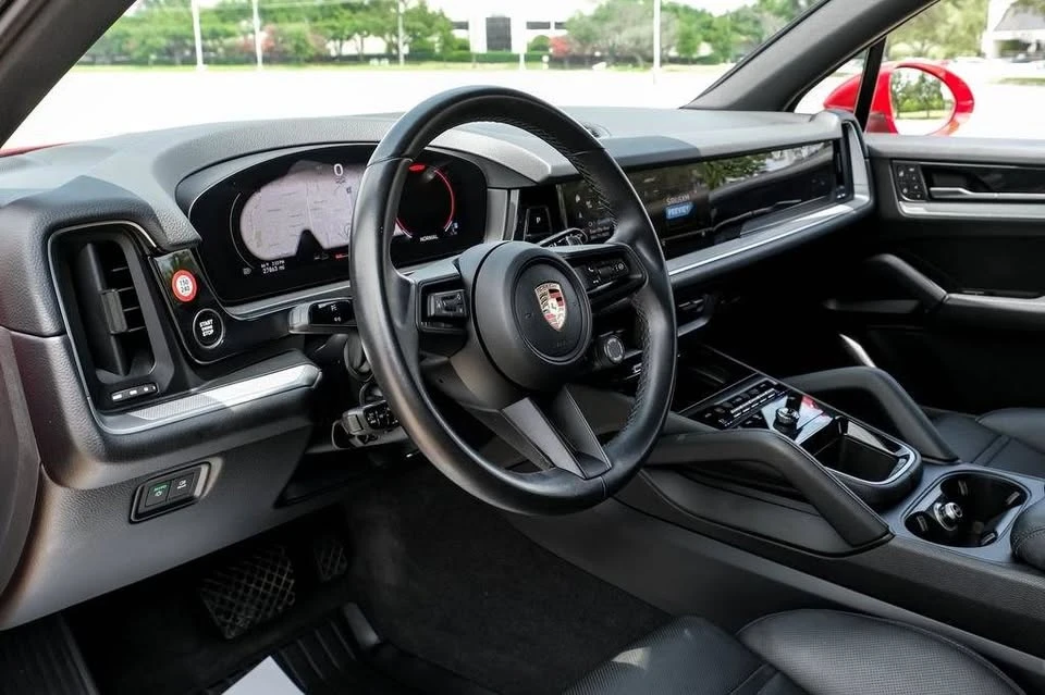 2024 Porsche 9Y0/9Y3 Cayenne - Image 2 of 16