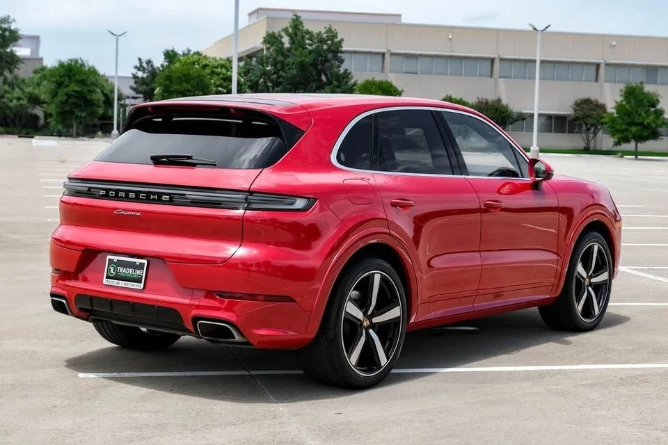 2024 Porsche 9Y0/9Y3 Cayenne - Image 6 of 16