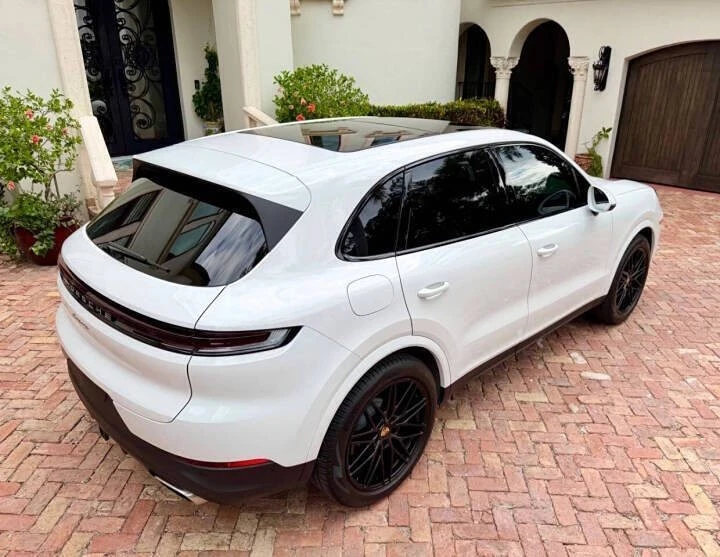 2024 Porsche 9Y0/9Y3 Cayenne - Image 16 of 31