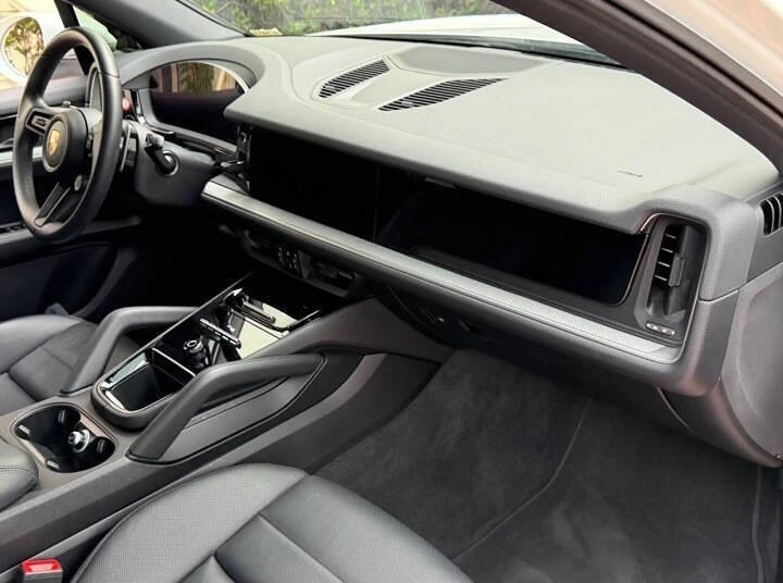 2024 Porsche 9Y0/9Y3 Cayenne - Image 18 of 31