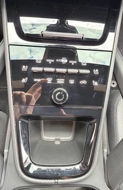2024 Porsche 9Y0/9Y3 Cayenne - Image 27 of 31