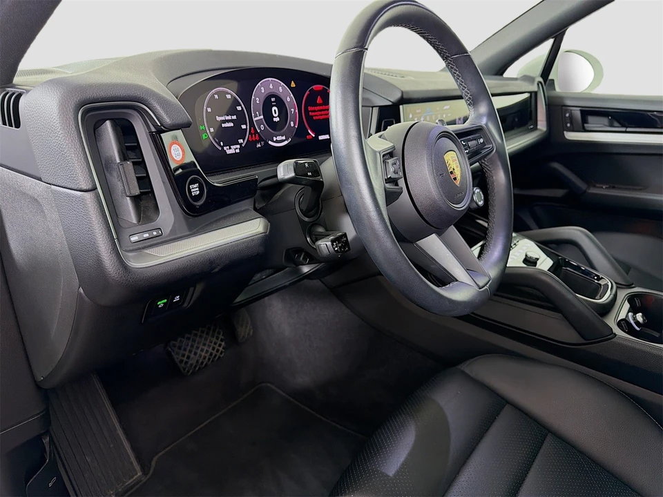 2024 Porsche 9Y0/9Y3 Cayenne - Image 11 of 12