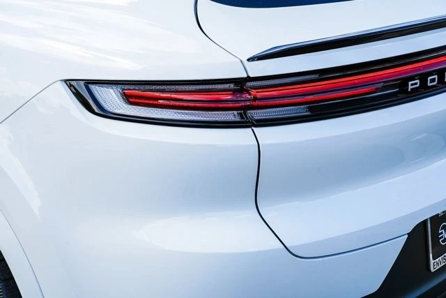 2024 Porsche 9Y0/9Y3 Cayenne - Image 11 of 31