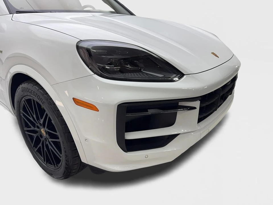 2024 Porsche 9Y0/9Y3 Cayenne - Image 17 of 21