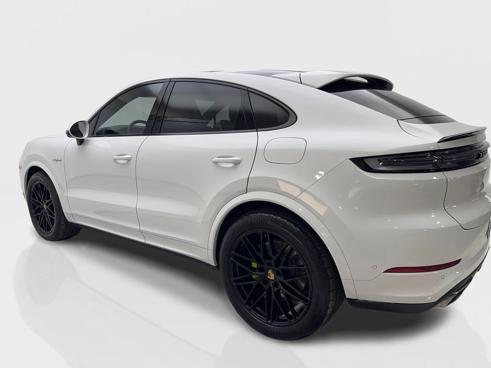 2024 Porsche 9Y0/9Y3 Cayenne - Image 14 of 21