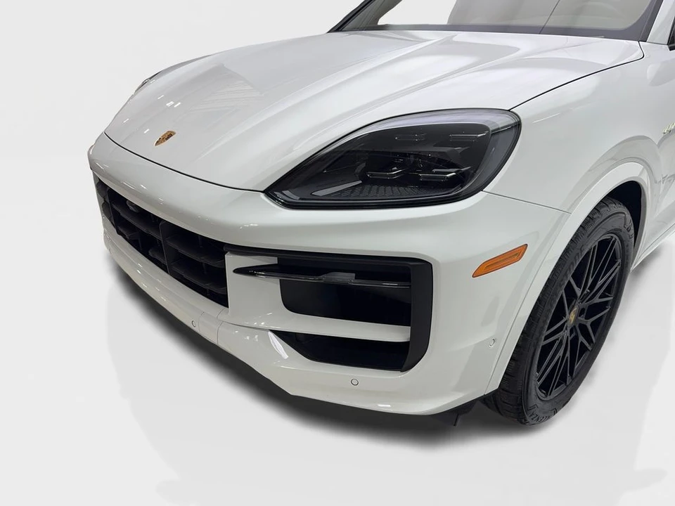 2024 Porsche 9Y0/9Y3 Cayenne - Image 16 of 21