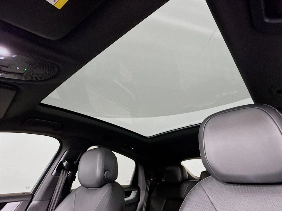 2024 Porsche 9Y0/9Y3 Cayenne Coupe - Image 17 of 31