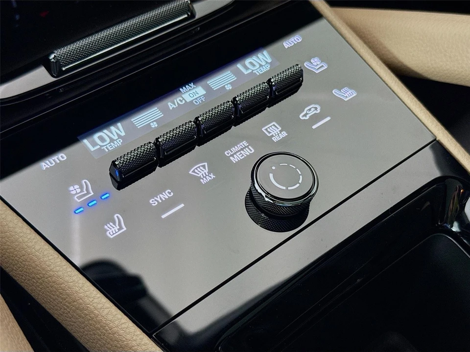 2024 Porsche 9Y0/9Y3 Cayenne Coupe - Image 14 of 31