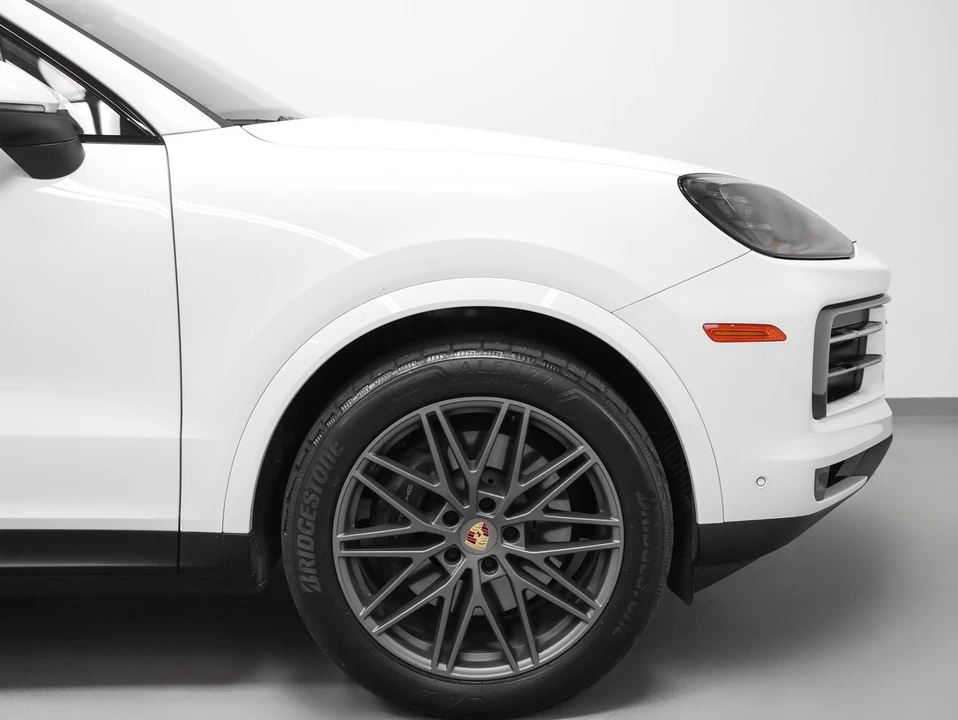 2024 Porsche 9Y0/9Y3 Cayenne Coupe - Image 14 of 31