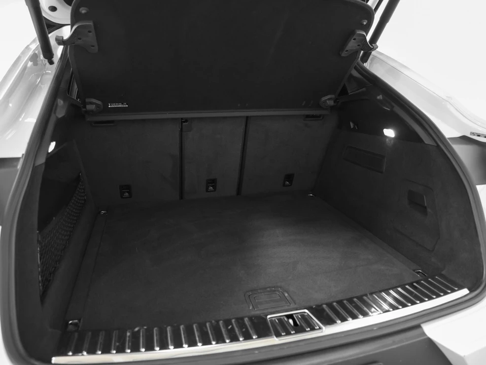 2024 Porsche 9Y0/9Y3 Cayenne Coupe - Image 17 of 31