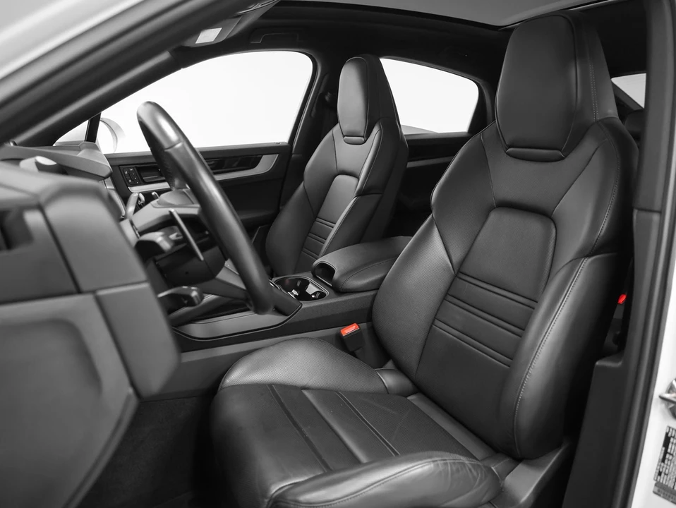2024 Porsche 9Y0/9Y3 Cayenne Coupe - Image 5 of 31