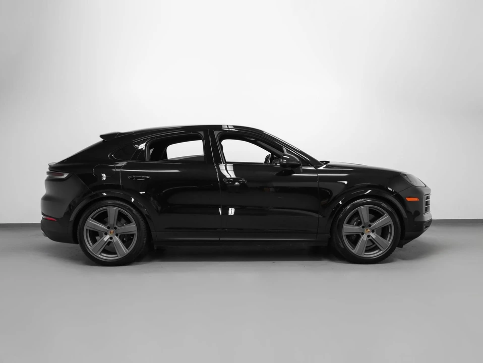 2024 Porsche 9Y0/9Y3 Cayenne Coupe - Image 13 of 31