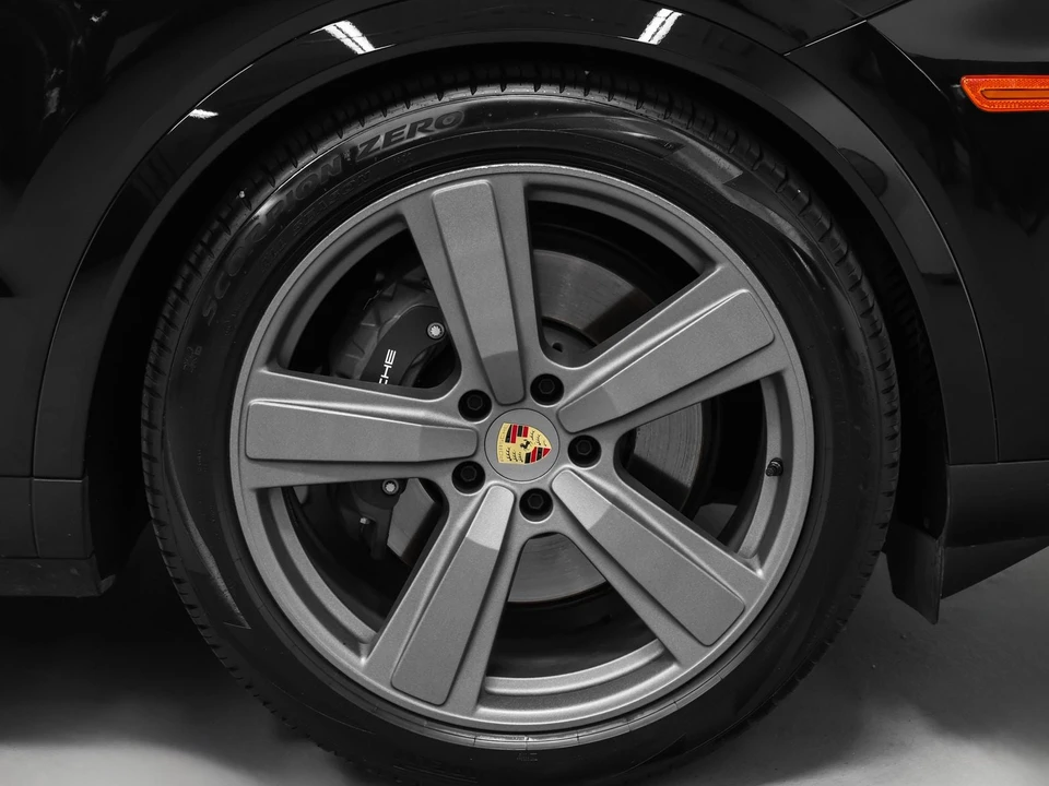 2024 Porsche 9Y0/9Y3 Cayenne Coupe - Image 15 of 31