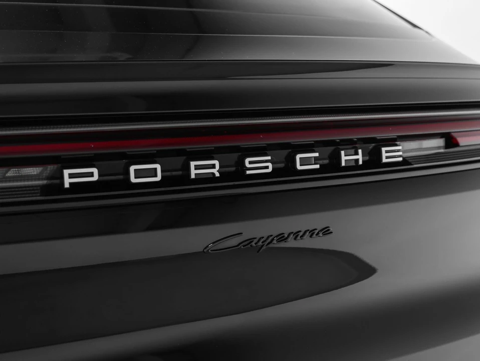 2024 Porsche 9Y0/9Y3 Cayenne Coupe - Image 19 of 31