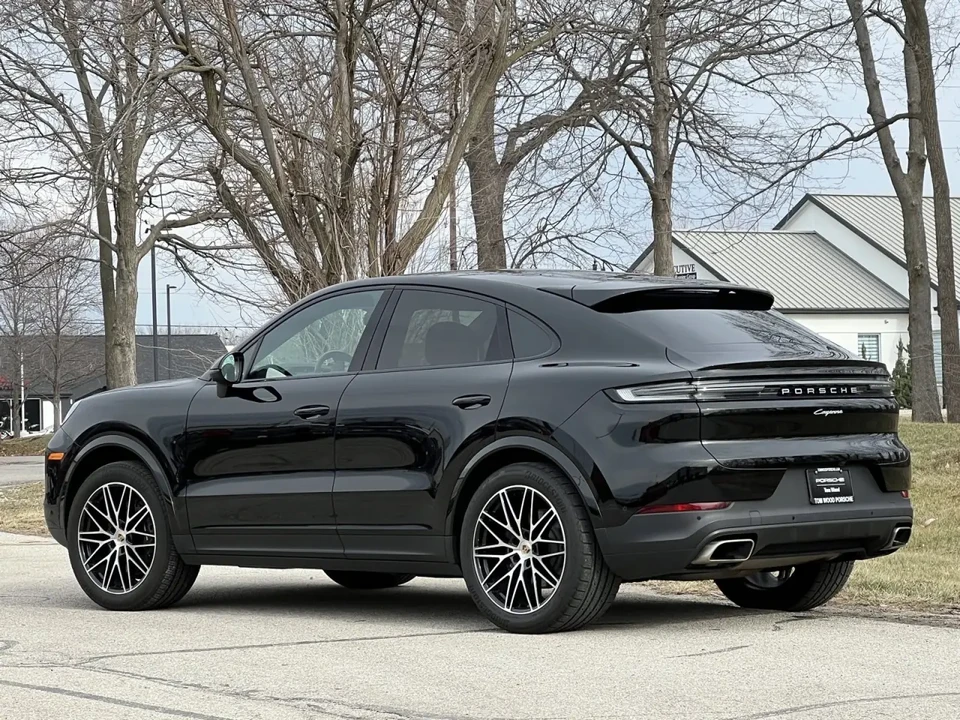 2024 Porsche 9Y0/9Y3 Cayenne - Image 3 of 8