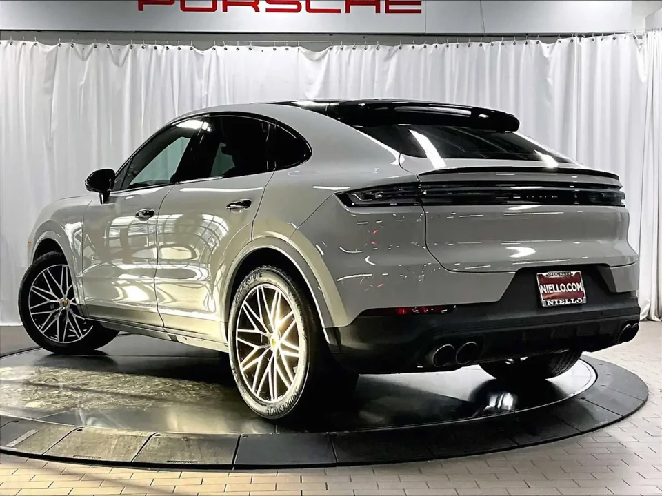 2024 Porsche 9Y0/9Y3 Cayenne - Image 3 of 8