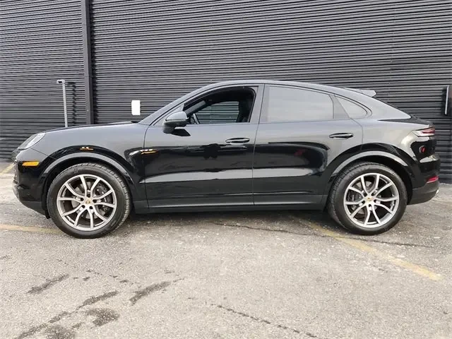 2024 Porsche 9Y0/9Y3 Cayenne - Image 2 of 6