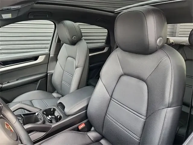 2024 Porsche 9Y0/9Y3 Cayenne - Image 5 of 6