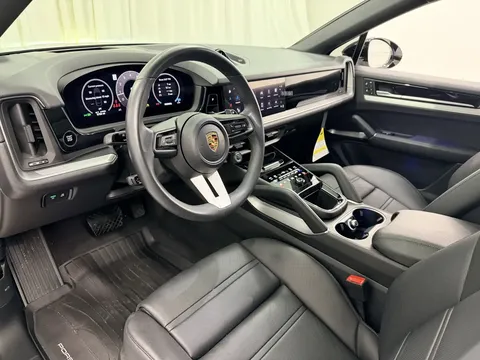 2024 Porsche Cayenne Coupe