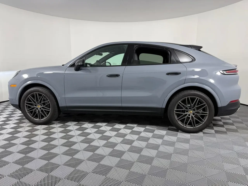 2024 Porsche 9Y0/9Y3 Cayenne - Image 2 of 6