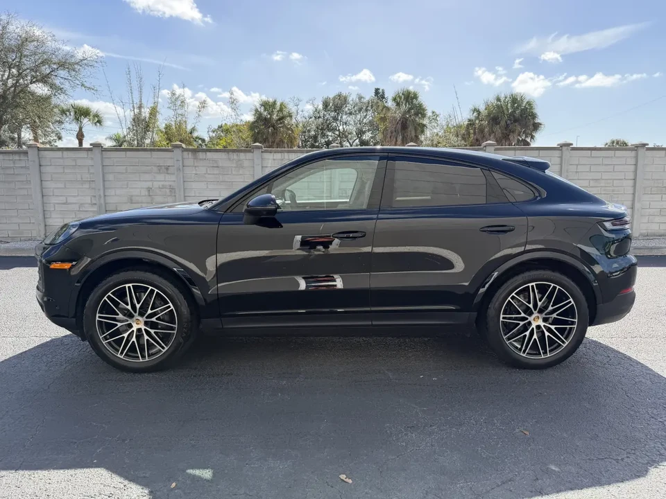 2024 Porsche 9Y0/9Y3 Cayenne - Image 2 of 11