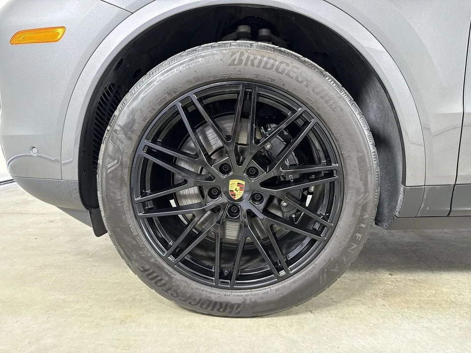 2024 Porsche 9Y0/9Y3 Cayenne Coupe - Image 13 of 31