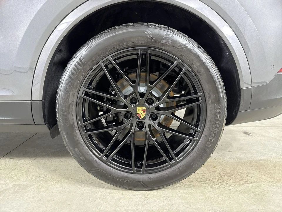 2024 Porsche 9Y0/9Y3 Cayenne Coupe - Image 14 of 31