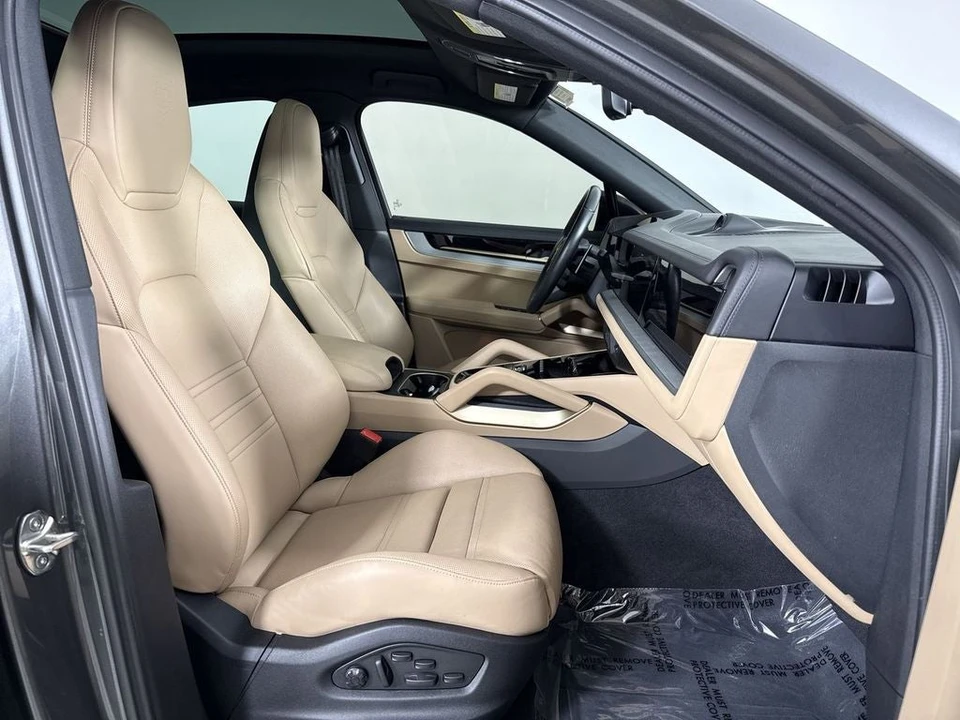 2024 Porsche 9Y0/9Y3 Cayenne Coupe - Image 23 of 31
