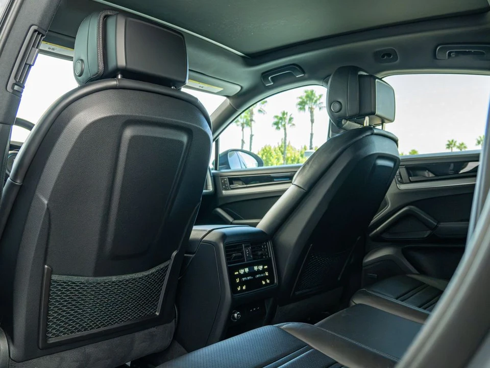 2024 Porsche 9Y0/9Y3 Cayenne Coupe - Image 13 of 28