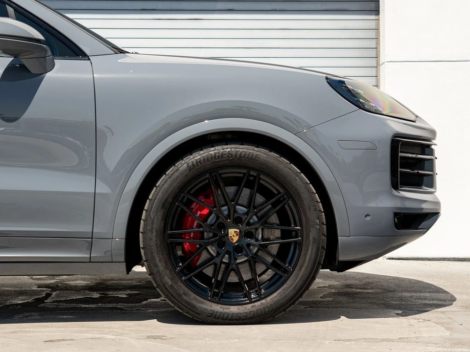 2024 Porsche 9Y0/9Y3 Cayenne Coupe - Image 24 of 28