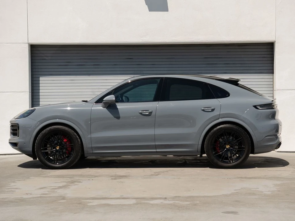 2024 Porsche 9Y0/9Y3 Cayenne Coupe - Image 2 of 28