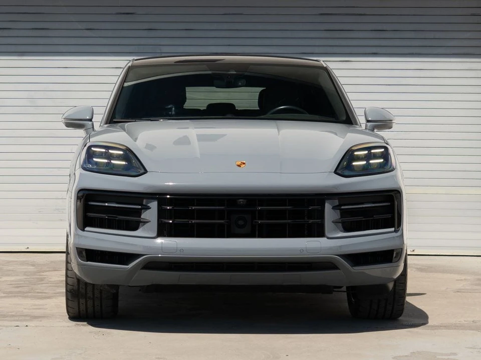 2024 Porsche 9Y0/9Y3 Cayenne Coupe - Image 27 of 28